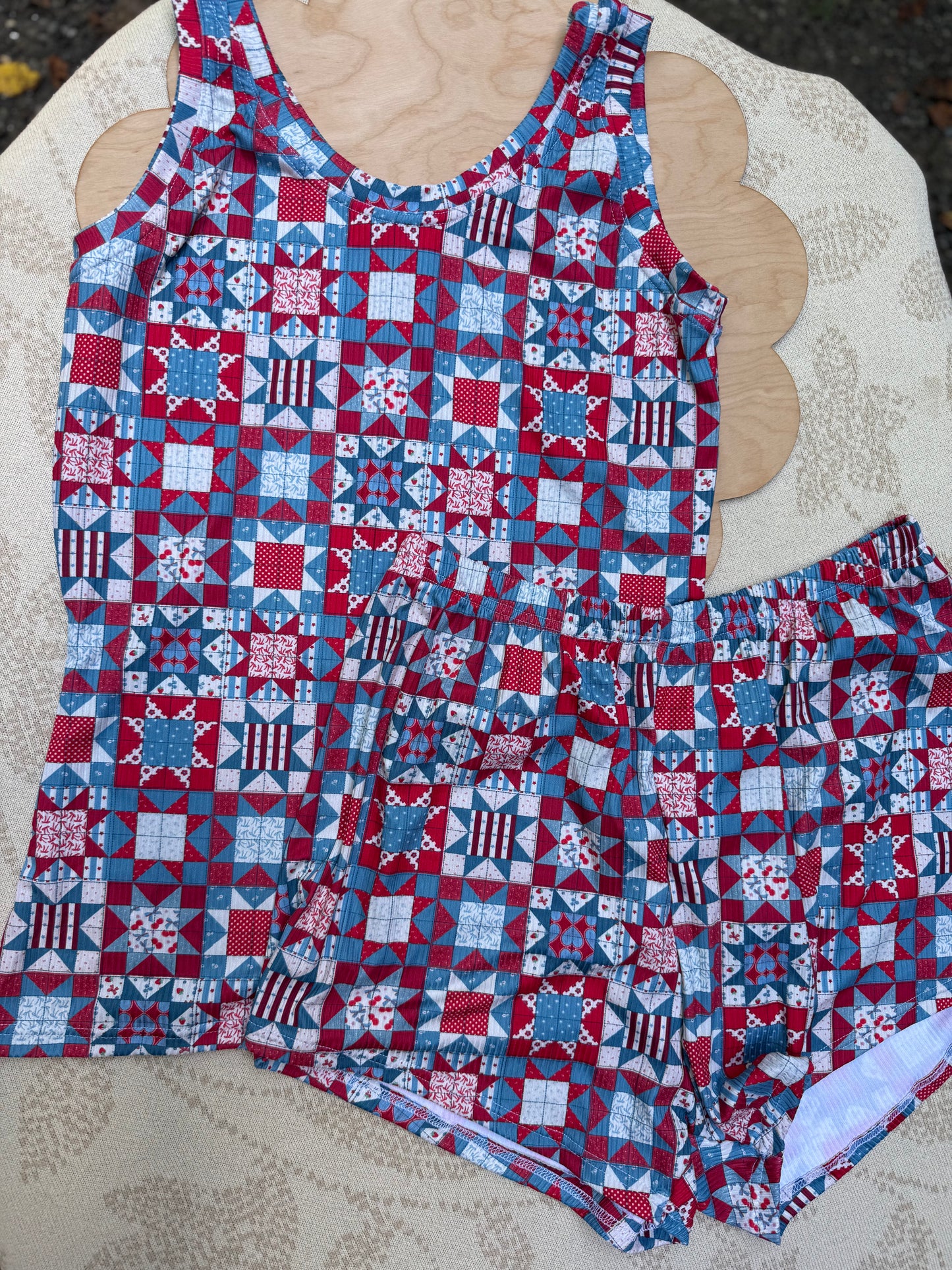 Adult M Olive Tank & Breezy Shorts